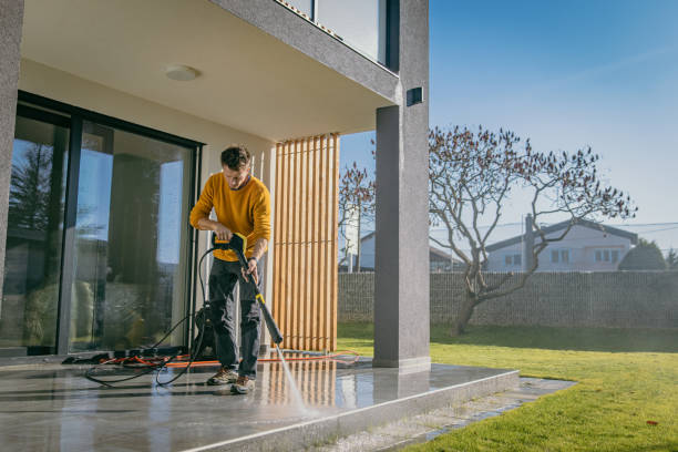 Best Animal Enclosure Cleaning  in Kings Park, NY